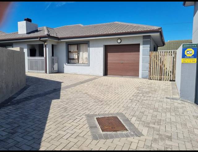 3 BEDROOM HOUSE FOR SALE IN DANA BAY